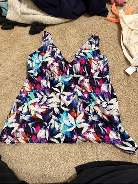 Swimsuits For All Multicolor Floral Tankini Top new flattering
